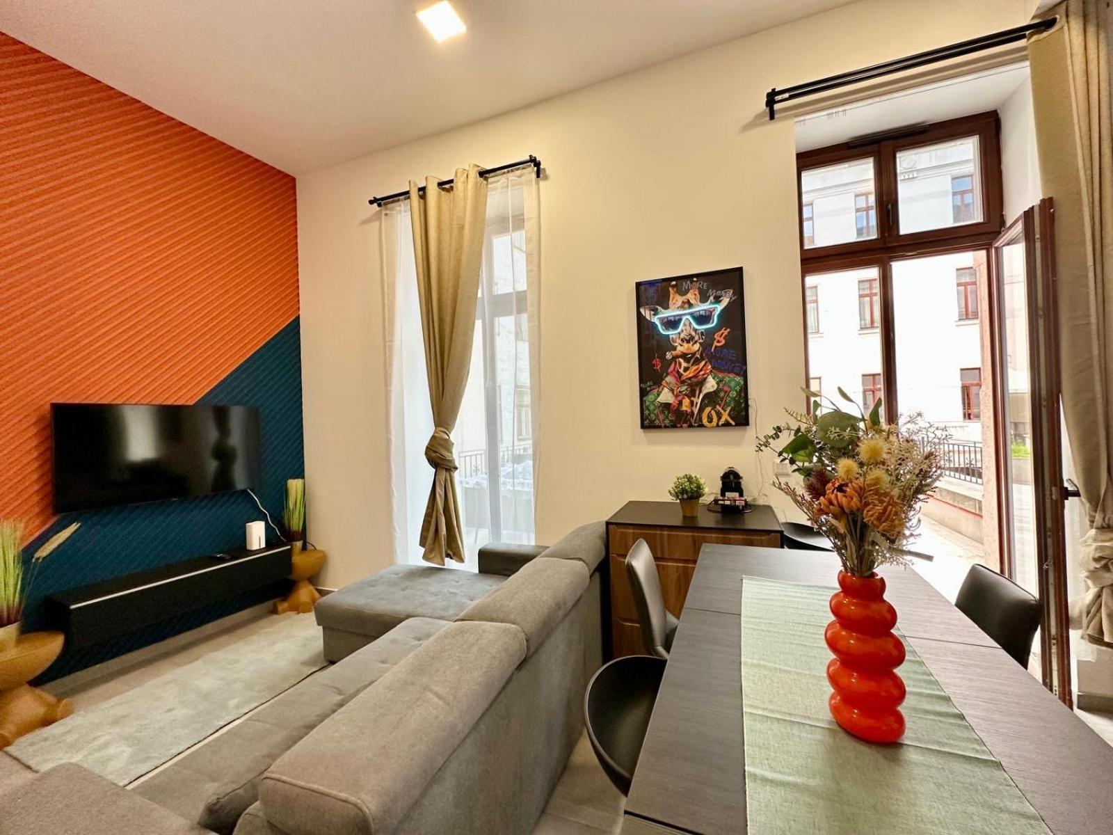 Tublife Terasse With Jacuzzi & Freeparking Apartman *