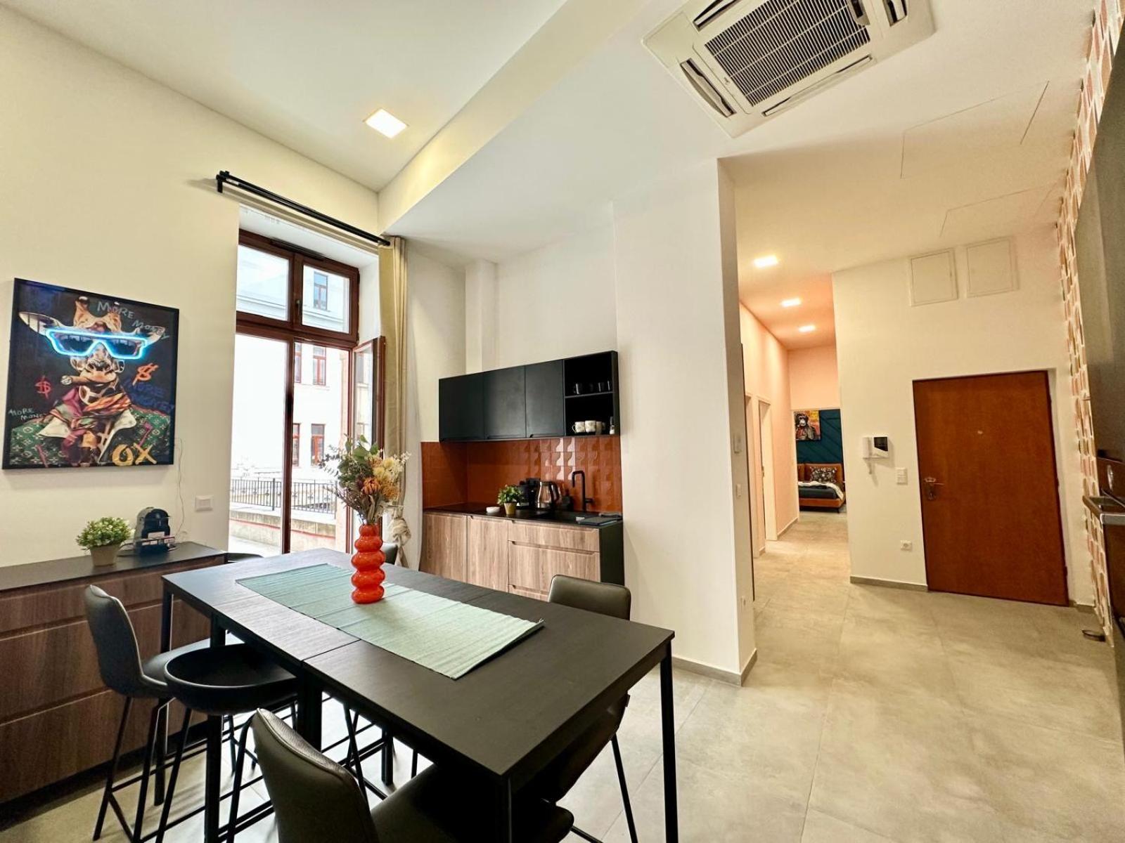 Tublife Terasse With Jacuzzi & Freeparking Apartman *