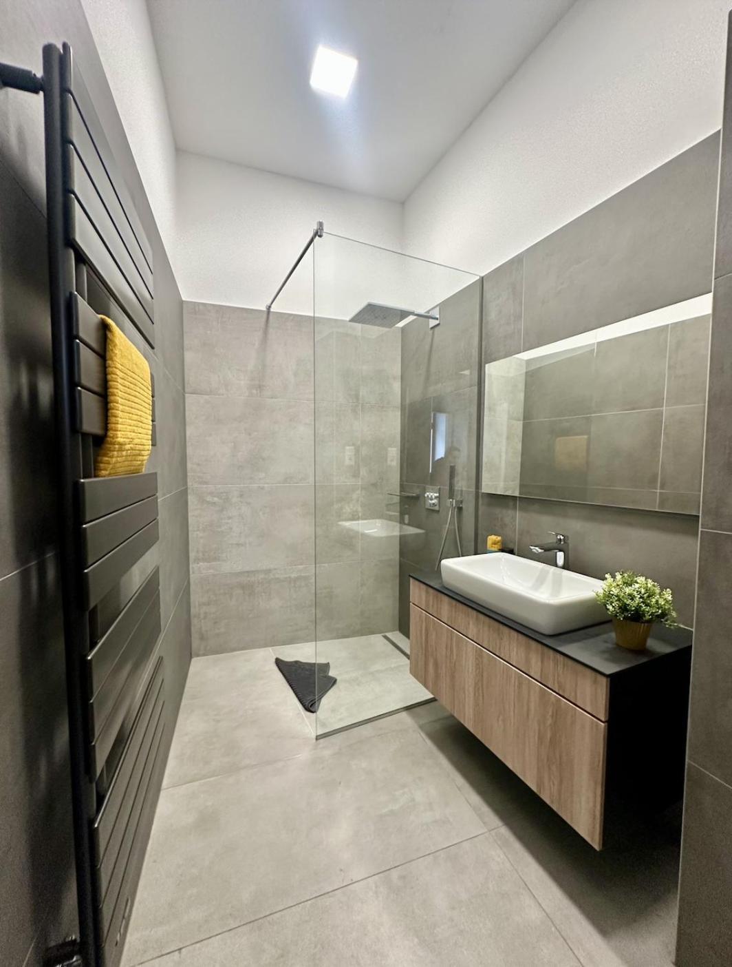 Tublife Terasse With Jacuzzi & Freeparking